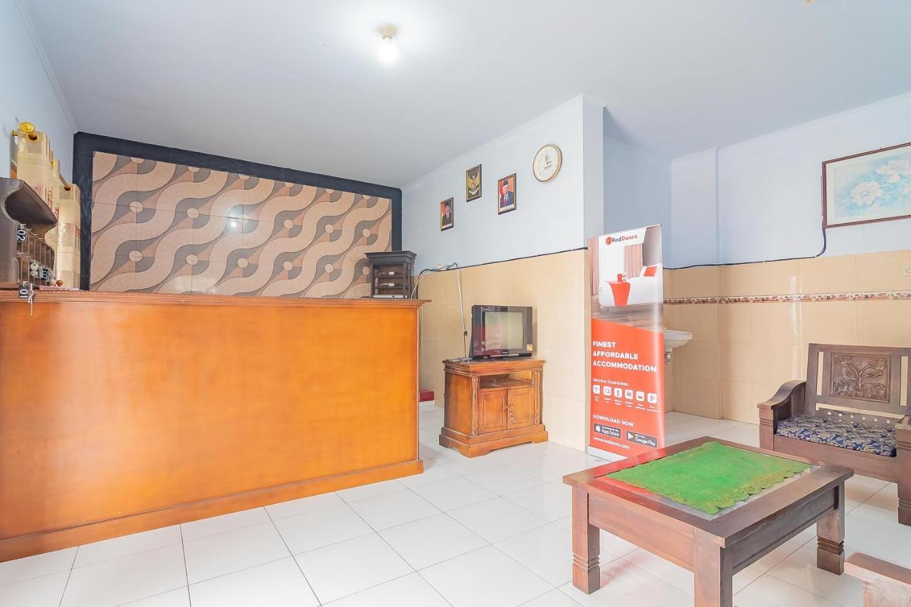 Hotel Reddoorz Syariah @ Tambak Mekar Street Subang Djalantjagak Exterior foto